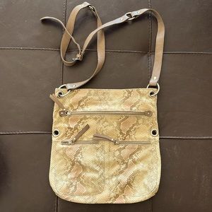 Maurizio Taiuti leather cross body bag.